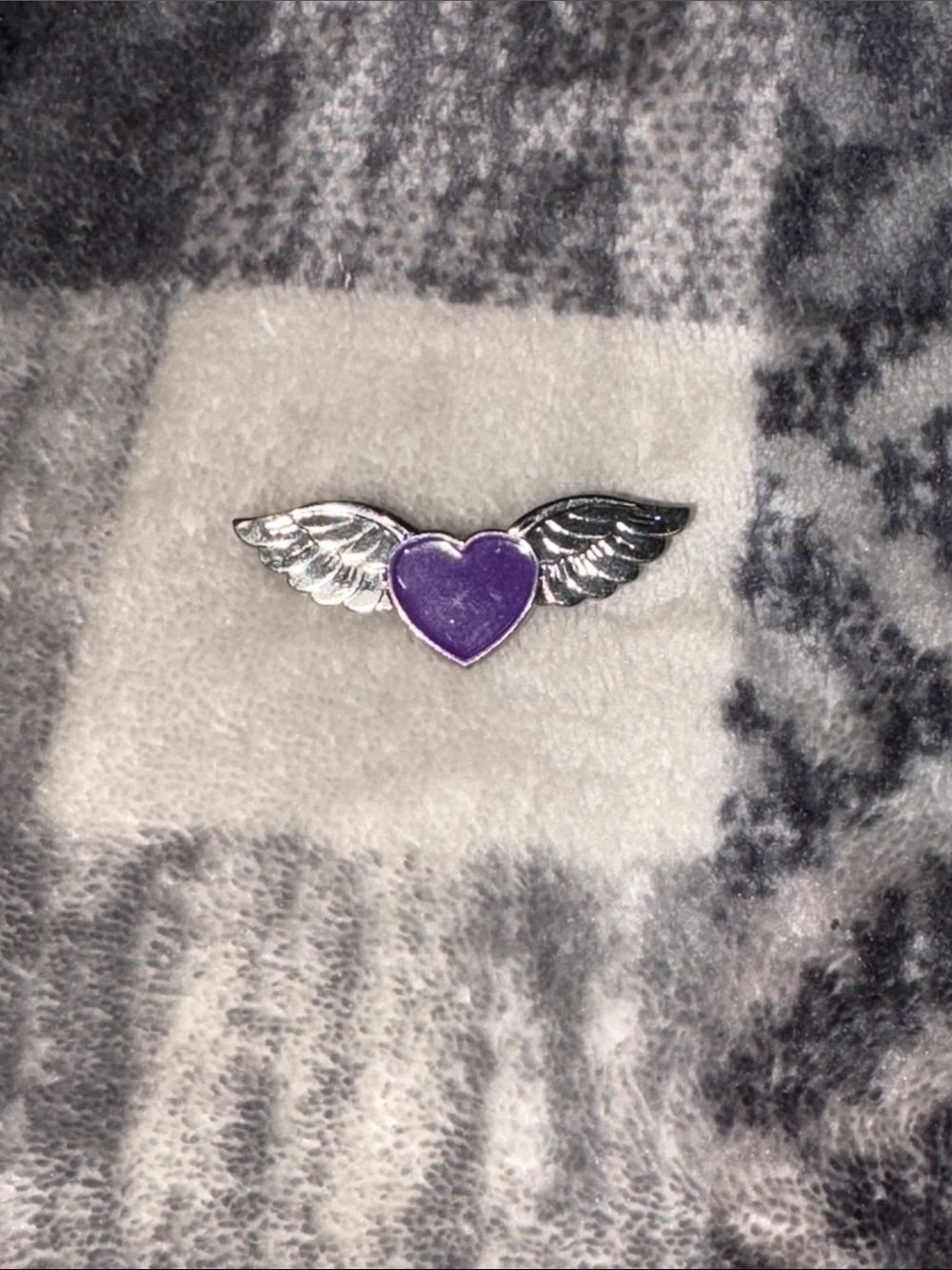 💰Purple Heart Wing Pin - Fashion Accessory